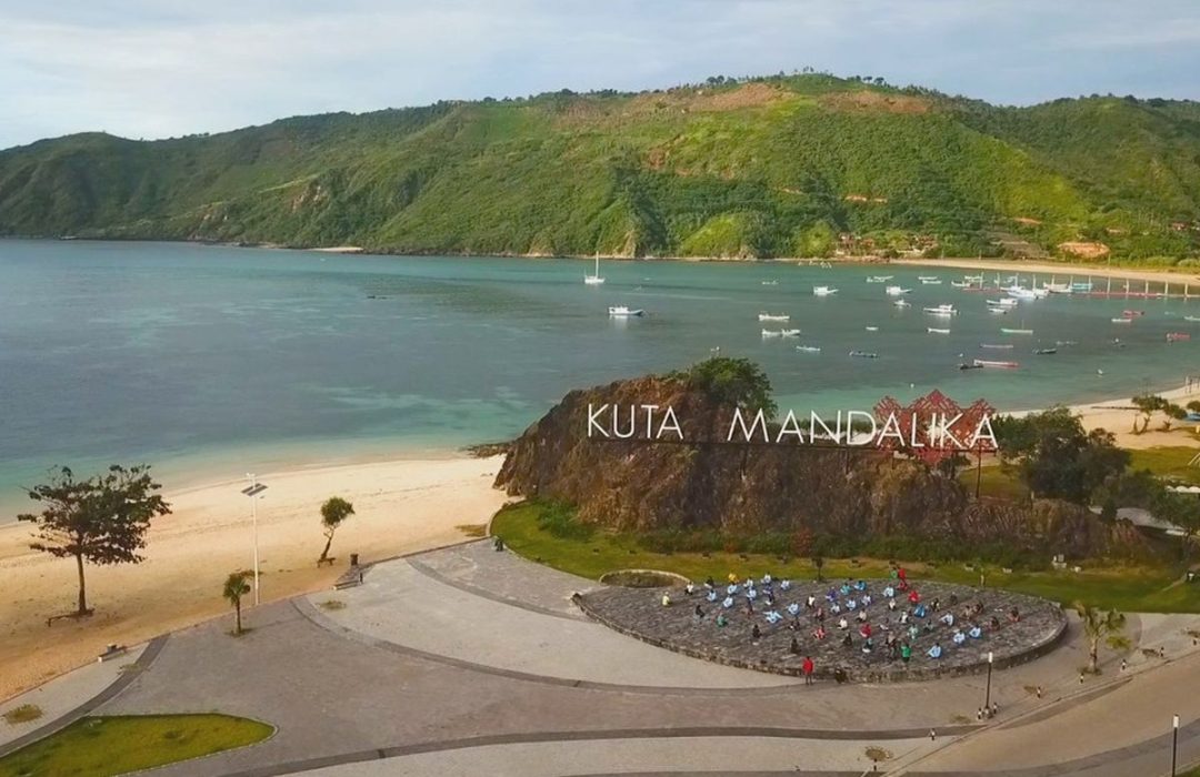 pantai kuta mandalika lombok